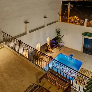 Artisana With Private Pool, & Mountain Views Villa